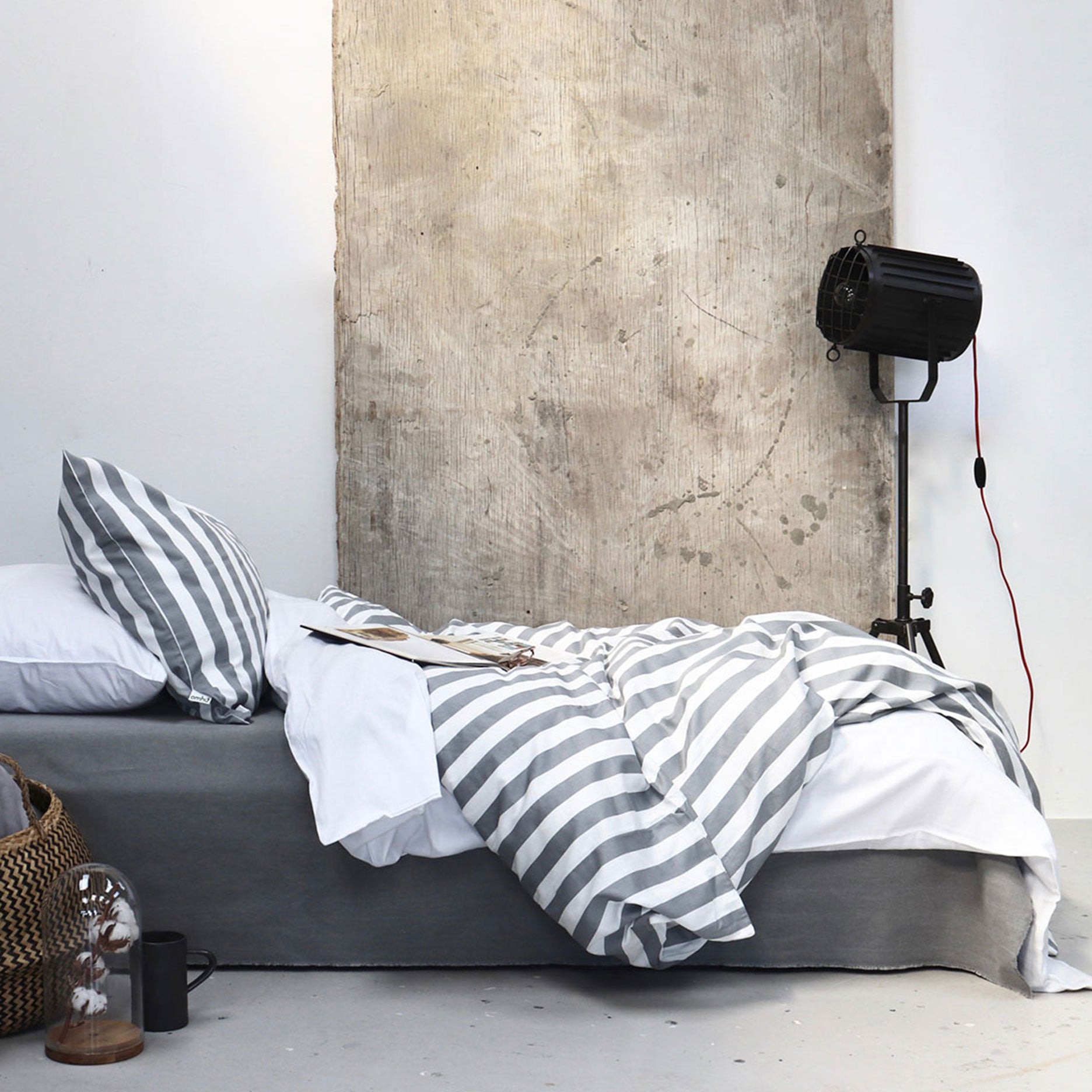 Blok strib sengetøj 140x220 cm grå